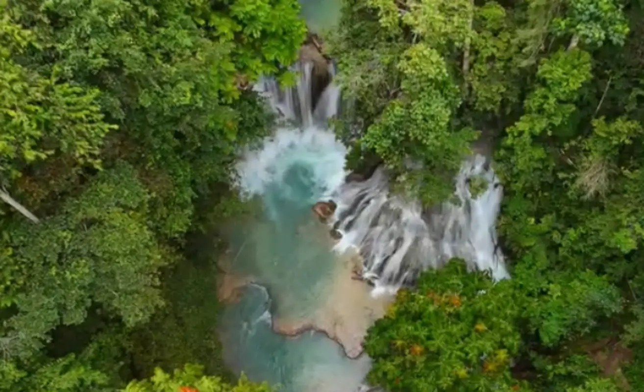 Piala Waterfall - Explorer Banggai