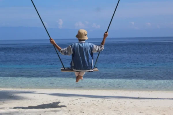 Poganda Beach - Explorer Banggai